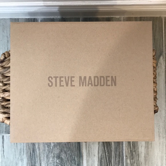 BRAND NEW! Steve Madden Shoes - Picture 7 of 7